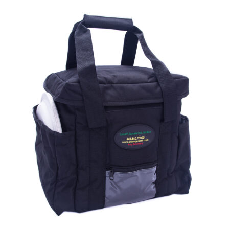 Small sandwich delivery bag with stored plates
